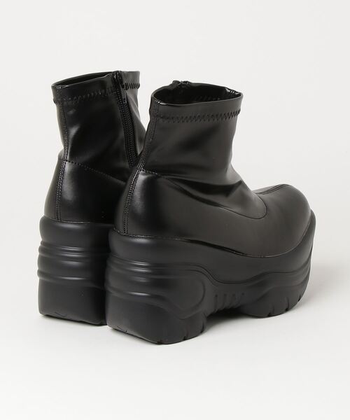 LOVEHUNTER(ラブハンター)の「LOVEHUNTER/+9cm 軽量厚底 スニーカーソールブーツ(1653/1654)(ブーツ・レディース・ブラック系2/ブラック系1・S/M/L/3L/LL)」の3枚目の写真