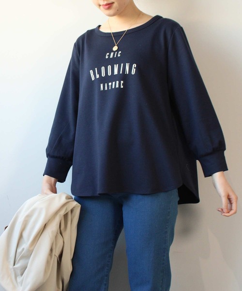 leswel(レスウェル)の「【L~5L 大きいサイズ】ミニ裏毛 ラウンドヘム プリントT(Tシャツ/カットソー・レディース・ネイビー/ラベンダー/オフホワイト・4L/3L/LL/L/5L)」の1枚目の写真