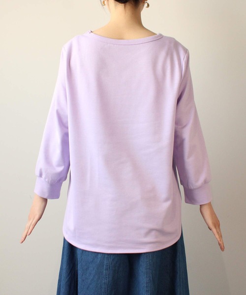 leswel(レスウェル)の「【L~5L 大きいサイズ】ミニ裏毛 ラウンドヘム プリントT(Tシャツ/カットソー・レディース・ネイビー/ラベンダー/オフホワイト・4L/3L/LL/L/5L)」の13枚目の写真