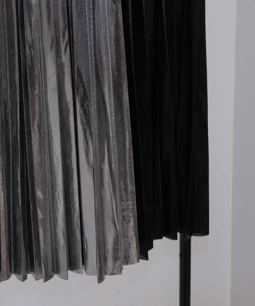 pumpkin port（パンプキンポート）の「メタリック プリーツ ロングスカート（スカート・レディース・ブラック/シルバー・M）」の19枚目の写真