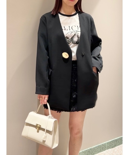 SNIDEL（スナイデル）の「Sustainableビッグボタンジャケット（ノーカラージャケット・レディース・ブラック/オフホワイト/ライトブルー・0/1）」の10枚目の写真