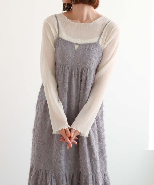 archives(アルシーヴ)の「ティアードシャギーキャミワンピース(ワンピース・レディース・グレー/アイボリー/ブラック・MEDIUM)」の3枚目の写真