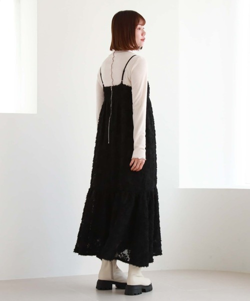 archives(アルシーヴ)の「ティアードシャギーキャミワンピース(ワンピース・レディース・グレー/アイボリー/ブラック・MEDIUM)」の22枚目の写真