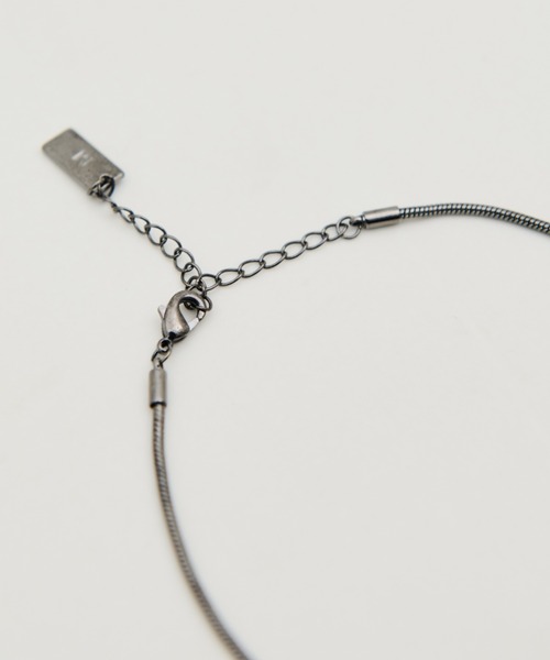 MERLOT（メルロー）の「リボンネックレス（ネックレス・レディース・シルバー・FREE）」の5枚目の写真