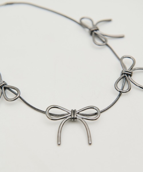MERLOT（メルロー）の「リボンネックレス（ネックレス・レディース・シルバー・FREE）」の4枚目の写真