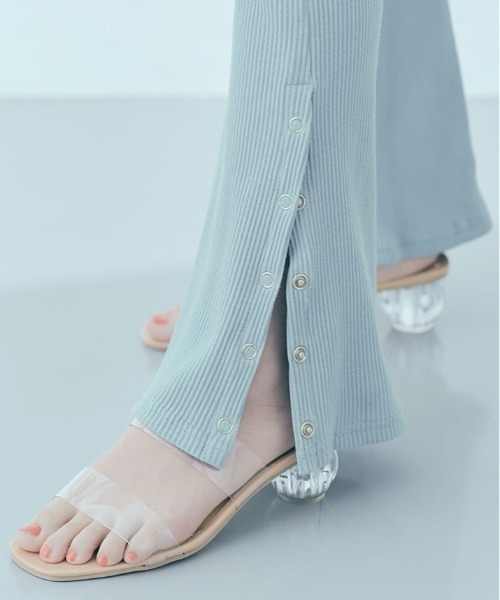 kirakiraShop（キラキラショップ）の「ボタン スリット リブ フレア レギンス パンツ（その他パンツ・レディース・チャコール/ミント/ラベンダー/ベージュ系その他/ブラック/クリーム・FREE）」の6枚目の写真