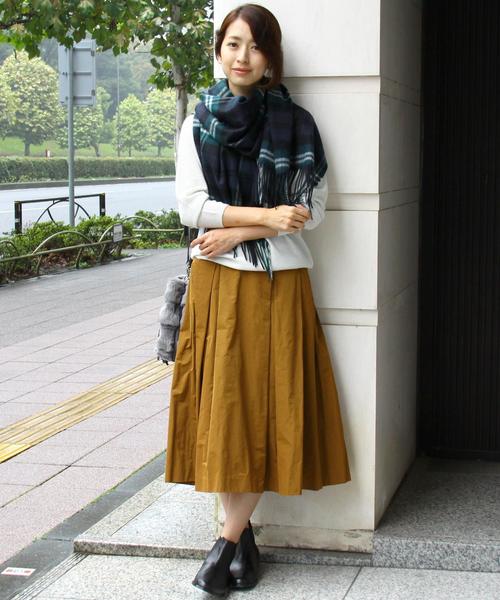 BEAUTY&YOUTH UNITED ARROWS(ビューティーアンドユースユナイテッドアローズ)の「BY グログランタックスカート◆(スカート・レディース・ブラック/ブラウン/コバルトブルー/ワインレッド・フリー)」の18枚目の写真