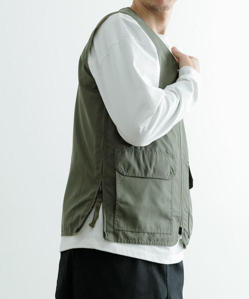 ITEMS URBANRESEARCH（アイテムズ アーバンリサーチ）の「TAION　Military Reversible Vest（ベスト・メンズ・ブラック/オリーブ/ネイビー/グリーン系その他・LARGE/MEDIUM）」の6枚目の写真