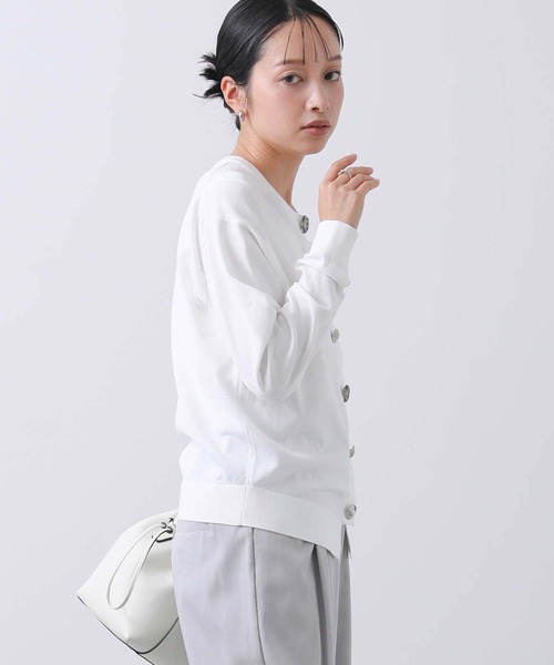 Torrazzo Donna（トラッゾドンナ）の「ビジュー釦クルーカーディガン（カーディガン/ボレロ・レディース・ホワイト/グリーン/ネイビー・FREE）」の21枚目の写真