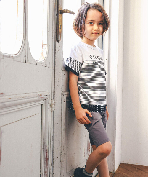 BeBe（ベベ）の「【お揃い】ボーダー切り替えワイドTシャツ(90~150cm)（Tシャツ/カットソー・キッズ・ブルー系その他2/ブラック系その他・110cm/100cm/120cm/130cm/140cm/150cm/90cm）」の4枚目の写真