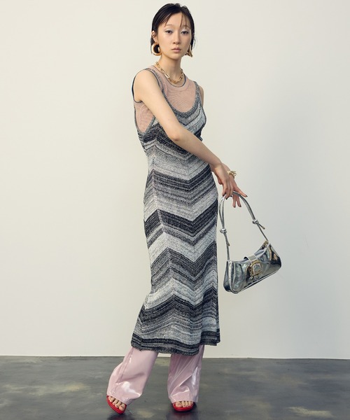 uyu.（ウユ）の「Multi-Border Mesh Knit Dress / マルチボーダーメッシュニットワンピース【uyu./ウユ】（ワンピース・レディース・ブルー/グレー・FREE）」の11枚目の写真