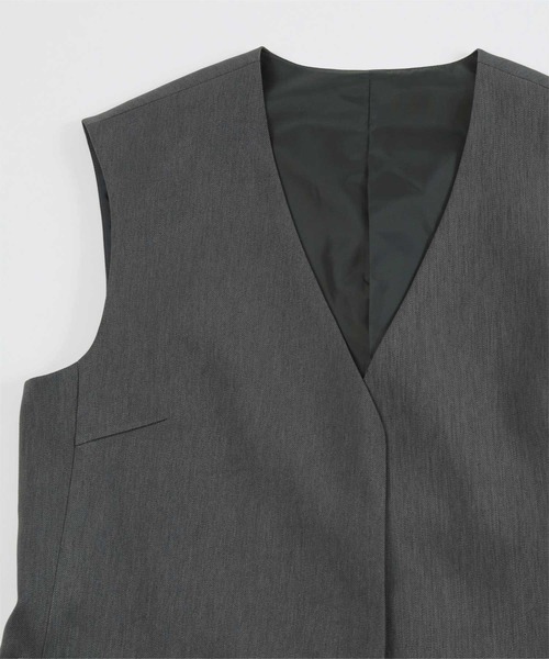 UR'S（ユアーズ）の「Vネックジレ/ベスト（ベスト・レディース・ネイビー/チャコール/ブラック/アイボリー・S/M/L）」の11枚目の写真