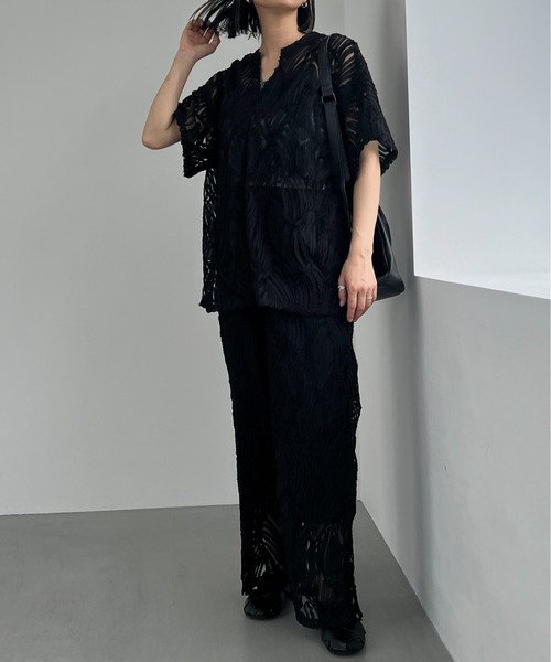 美品　WILLFULLY リラックス　シフォン　エンブロイダリー　パンツ　黒 美品 WILLFULLY リラックス シフォン エンブロイダリー パンツ 黒