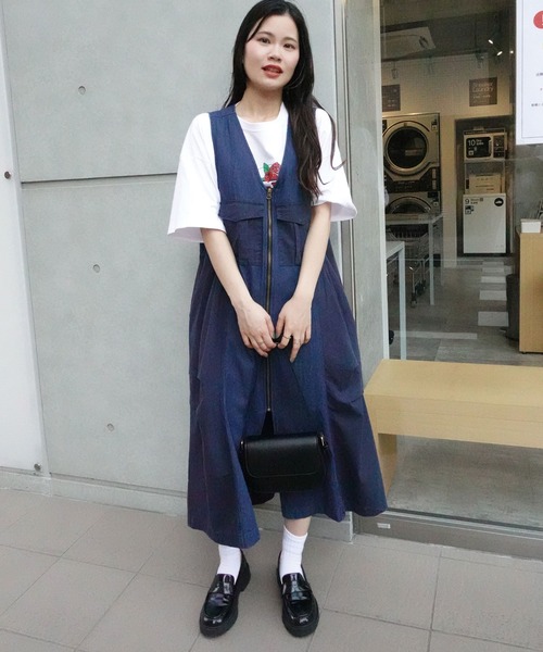 CORNERS（コーナーズ）の「デニム切り替えジャンスカ（ジャンパースカート・レディース・インディゴブルー/キナリ/ブラック/カーキ・FREE）」の12枚目の写真