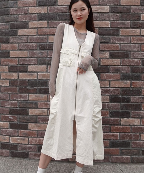 CORNERS（コーナーズ）の「デニム切り替えジャンスカ（ジャンパースカート・レディース・インディゴブルー/キナリ/ブラック/カーキ・FREE）」の18枚目の写真