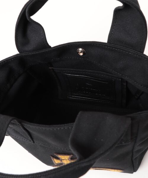 Vivienne Westwood（ヴィヴィアンウエストウッド）の「ｷｬﾝﾊﾞｽ定番ﾐﾆﾄｰﾄ（トートバッグ・レディース・ブラック/ベージュ/グリーン・FREE）」の6枚目の写真