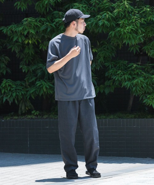 EKAL（エカル）の「『UR TECH DRYLUXE』ハイツイストイージートラウザー（その他パンツ・メンズ・モカ/チャコールグレー・MEDIUM/LARGE）」の7枚目の写真