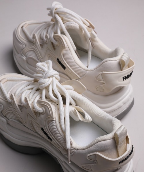 shoes365（シューズスリーシックスファイヴ）の「【shoes365】ダブル紐デザイン厚底メッシュスニーカー（スニーカー・レディース・ブラック/ホワイト・22.5cm/23.0cm/23.5cm/24.0cm/24.5cm/25.0cm）」の17枚目の写真