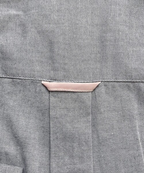 fredy emue(フレディエミュ)の「FR刺繍ベーシックシャツ(シャツ/ブラウス・レディース・オフホワイト/グレー/ブルー系その他/ピンク系その他/ベビーピンク/サックスブルー・38)」の13枚目の写真
