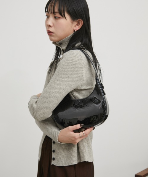 Aunt Marie's（アントマリーズ）の「エナメルムーンワンハンドルミニバッグ（ハンドバッグ・レディース・アイボリー/ブラック/レッド・FREE）」の21枚目の写真