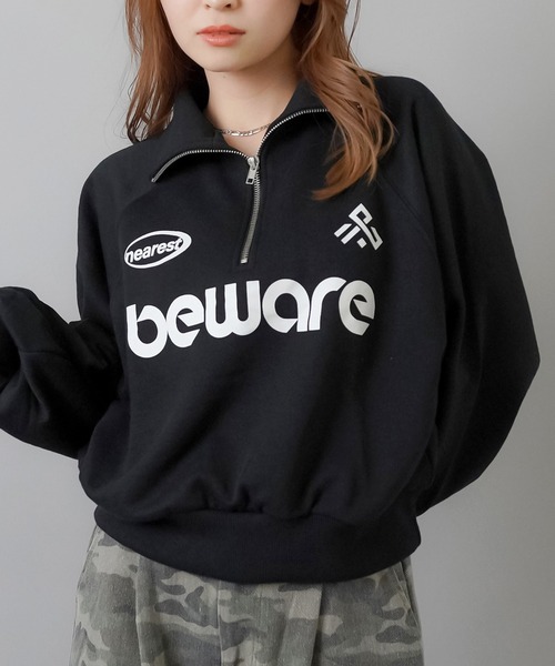 SPINNS(スピンズ)の「BEWAREロゴ ハーフジップスウェット(スウェット・レディース・ピンク/ネイビー/オートミール/オフホワイト/ブラック・ONESIZE)」の14枚目の写真