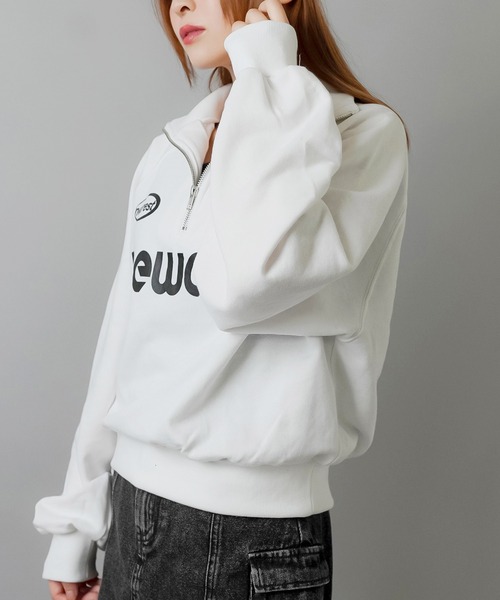 SPINNS(スピンズ)の「BEWAREロゴ ハーフジップスウェット(スウェット・レディース・ピンク/ネイビー/オートミール/オフホワイト/ブラック・ONESIZE)」の11枚目の写真