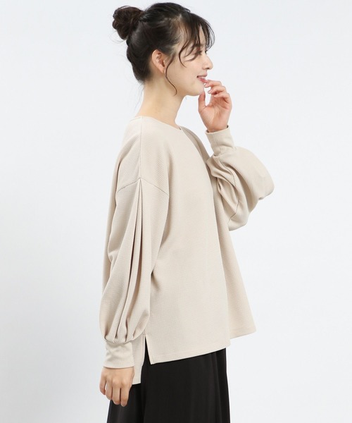 GLOBAL WORK Smile Seed Store（グローバルワーク スマイルシードストア）の「フクレジャガード袖ボリューム/121896（Tシャツ/カットソー・レディース・モカ/チャコール/ブラック/グレイッシュベージュ・X-LARGE/LARGE/SMALL/MEDIUM）」の11枚目の写真