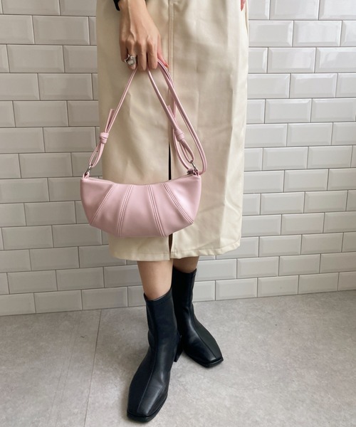 LOVALOT(ラバロット)の「ハーフムーンバッグ(ショルダーバッグ・レディース・ピンク/ライトグリーン/シルバー/ホワイト/ブラック・FREE)」の19枚目の写真