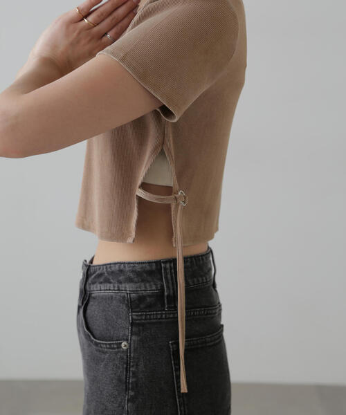 FREE'S MART（フリーズマート）の「ヴィンテージ加工サイドベルトTシャツ（Tシャツ/カットソー・レディース・ホワイト/ブラウン/ブラック・FREE）」の9枚目の写真