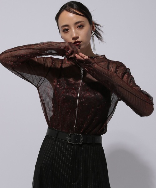 HARE（ハレ）の「デザインラメシアートップス(HARE)（Tシャツ/カットソー・レディース・ブラック/レッド/ネイビー/パープル/ブラック×シルバー/ブルー/ブルー系その他/イエロー/パープル系その他/ブラック系その他/グリーン/ピンク/ブルー系その他2・FREE）」の13枚目の写真