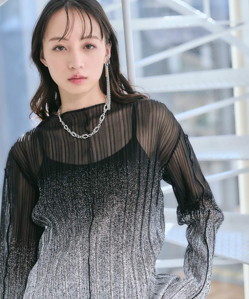 HARE（ハレ）の「デザインラメシアートップス(HARE)（Tシャツ/カットソー・レディース・ブラック/レッド/ネイビー/パープル/ブラック×シルバー/ブルー/ブルー系その他/イエロー/パープル系その他/ブラック系その他/グリーン/ピンク/ブルー系その他2・FREE）」の21枚目の写真