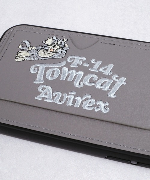 AVIREX（アヴィレックス）の「iPhone16 iPhone16Pro アヴィレックス [ポケット付き刺繍背面]（スマホケース/カバー・メンズ・ブラック/グレー/ネイビー・iPhone 16/iPhone 16 Pro）」の5枚目の写真