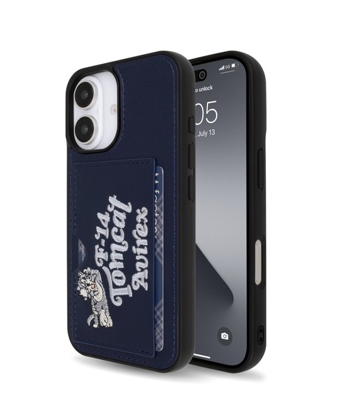 AVIREX（アヴィレックス）の「iPhone16 iPhone16Pro アヴィレックス [ポケット付き刺繍背面]（スマホケース/カバー・メンズ・ブラック/グレー/ネイビー・iPhone 16/iPhone 16 Pro）」の8枚目の写真