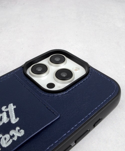 AVIREX（アヴィレックス）の「iPhone16 iPhone16Pro アヴィレックス [ポケット付き刺繍背面]（スマホケース/カバー・メンズ・ブラック/グレー/ネイビー・iPhone 16/iPhone 16 Pro）」の14枚目の写真