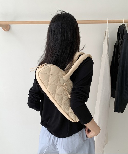 WEGO（ウィゴー）の「WEGO/パフリボンハンドバッグ（ハンドバッグ・レディース・グリーン/アイボリー/ブラック・FREE）」の2枚目の写真