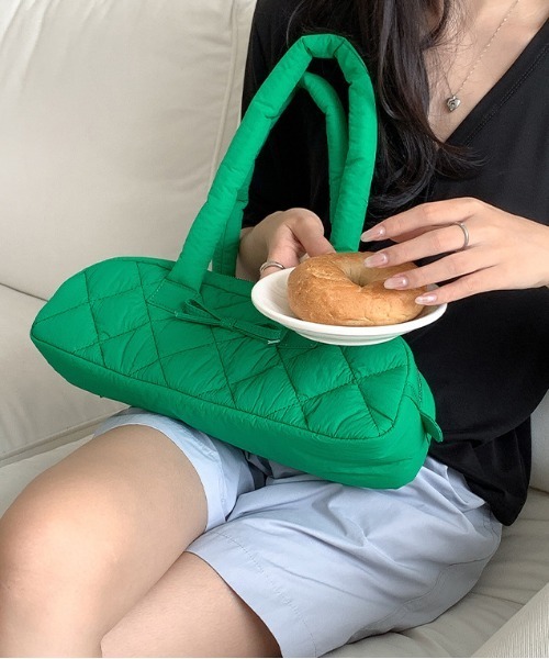 WEGO（ウィゴー）の「WEGO/パフリボンハンドバッグ（ハンドバッグ・レディース・グリーン/アイボリー/ブラック・FREE）」の21枚目の写真