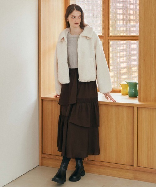 archives(アルシーヴ)の「マットサテンシャーリングティアードスカート(スカート・レディース・グレー/ブラウン/アイボリー/ブラック・MEDIUM)」の17枚目の写真