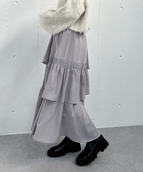 archives(アルシーヴ)の「マットサテンシャーリングティアードスカート(スカート・レディース・グレー/ブラウン/アイボリー/ブラック・MEDIUM)」の5枚目の写真