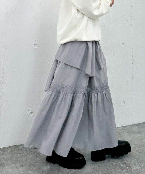 archives(アルシーヴ)の「マットサテンシャーリングティアードスカート(スカート・レディース・グレー/ブラウン/アイボリー/ブラック・MEDIUM)」の13枚目の写真