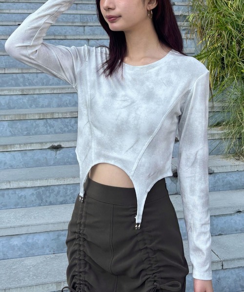 FOREVER 21（フォーエバー トゥエンティーワン）の「【2024FW】モヤ柄コンパクトカットソー（Tシャツ/カットソー・レディース・ナチュラル/ピンク/ブラック・FREE）」の2枚目の写真