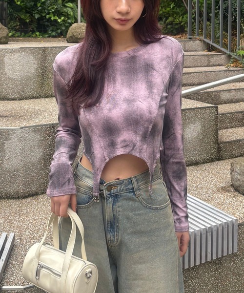 FOREVER 21（フォーエバー トゥエンティーワン）の「【2024FW】モヤ柄コンパクトカットソー（Tシャツ/カットソー・レディース・ナチュラル/ピンク/ブラック・FREE）」の3枚目の写真