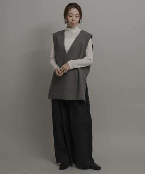 URBAN RESEARCH Sonny Label（アーバンリサーチサニーレーベル）の「ライトシアーハイネックプルオーバー（Tシャツ/カットソー・レディース・オフホワイト/ブラック/ブラウン系その他・FREE）」の4枚目の写真