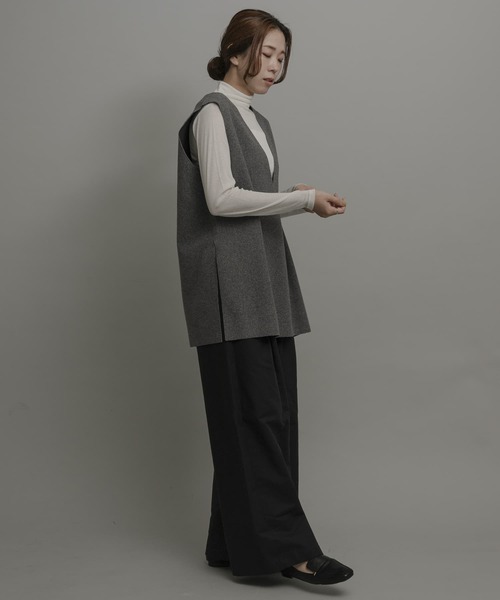 URBAN RESEARCH Sonny Label（アーバンリサーチサニーレーベル）の「ライトシアーハイネックプルオーバー（Tシャツ/カットソー・レディース・オフホワイト/ブラック/ブラウン系その他・FREE）」の5枚目の写真