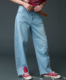 カーブデニムパンツ