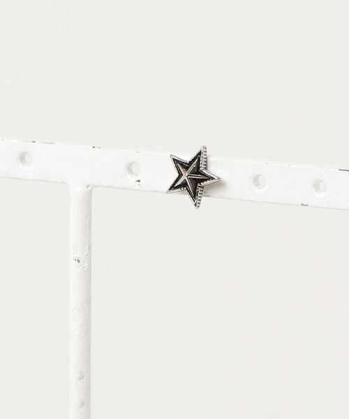 ANCHOR(アンカー)の「スモール スターピアス(ピアス(片耳用)・メンズ・シルバー・FREE)」の4枚目の写真