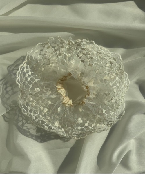 kutir（クティール）の「kutirlune／レースシュシュ（シュシュ・レディース・ホワイト系その他2/ライトホワイト/ホワイト/ホワイト系その他・FREE）」の4枚目の写真