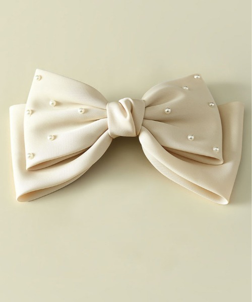 ベージュ サテン パールクリスタル ヘアクリップ ベージュ サテン