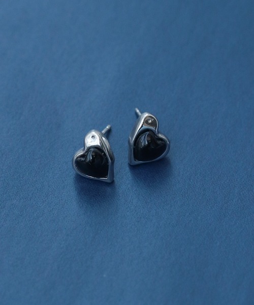 bonu.(ボヌ)の「【silver925】ミニマムハートアゲートピアス(ピアス(両耳用)・レディース・ゴールド/シルバー・FREE)」の1枚目の写真