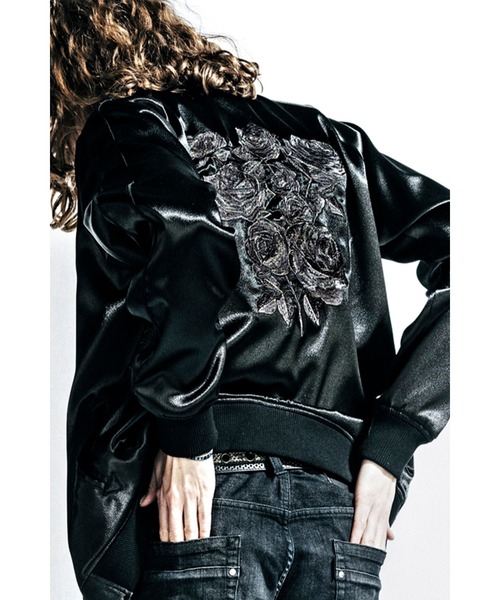 TORNADO MART（トルネードマート）の「TORNADO MART∴ブラックサーフスカジャン（スカジャン・メンズ・ネイビー/ブラック・XXL/L/M/LL）」の2枚目の写真