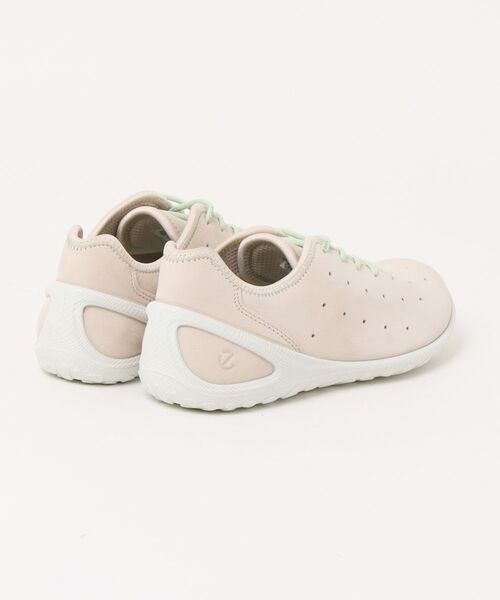 ECCO(エコー)の「ECCO バイオム エブリディ 本革 レディース アウトドアスニーカー(スニーカー・レディース・ベージュ・39/38/37/36)」の2枚目の写真